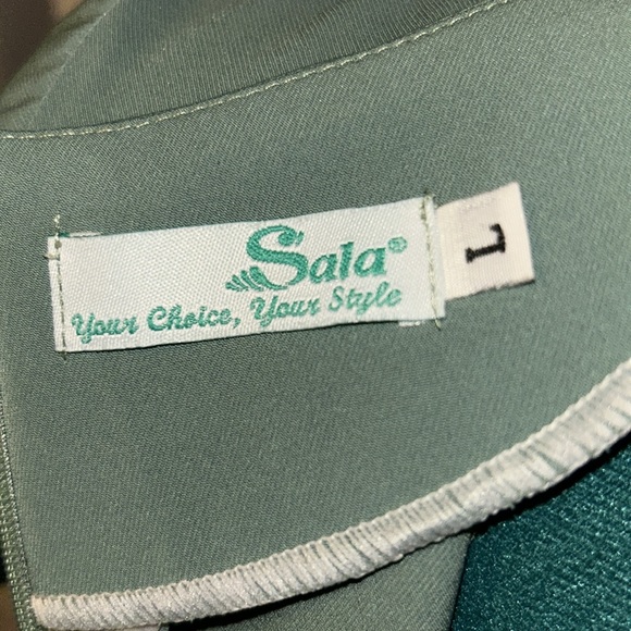 Saia dress size large. NWOT never worn. Intricate design, embroidered print - Picture 10 of 10